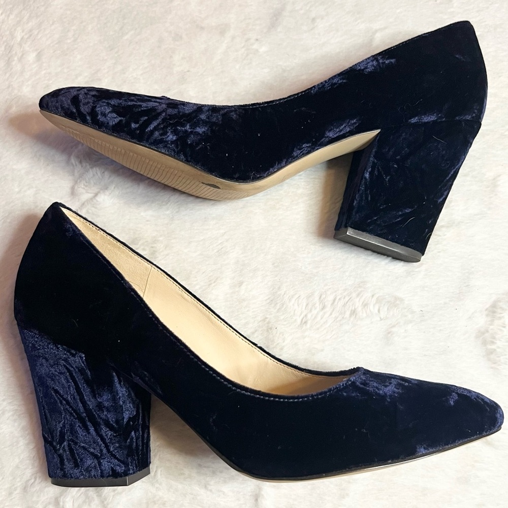 Nine West Blue Crushed Velvet Block Heel Scheila Pumps Size 8